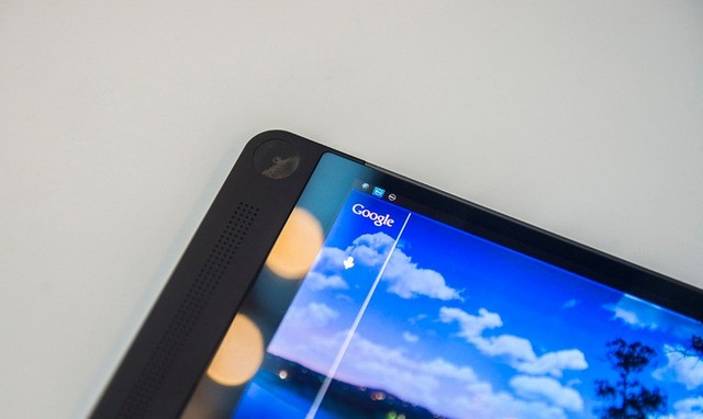 Trên tay tablet màn hình 2K mỏng nhất thế giới của Dell