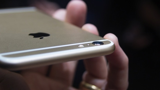 Camera lồi phía sau