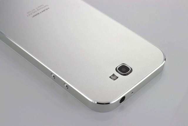 Một thiết bị tầm trung mới của Samsung