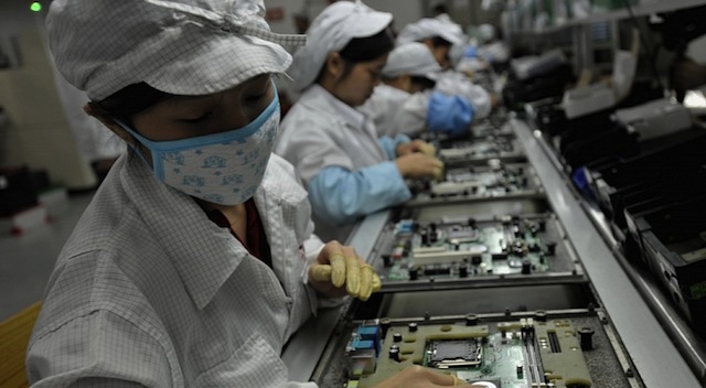 Dây chuyền của Foxconn không đủ đáp ứng nhu cầu