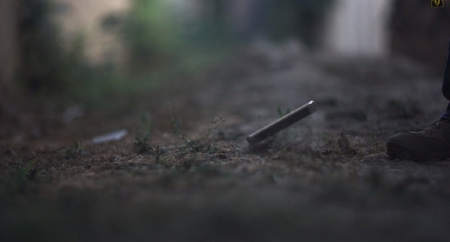 Thử nghiệm khi thả rơi xuống nền đất