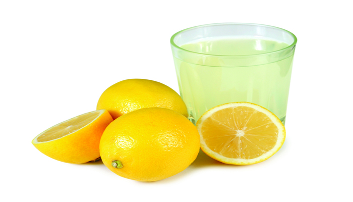 Lemon contains many vitamins that help strengthen immunity