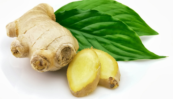 Ginger and honey will help reduce the discomfort caused by sore throat