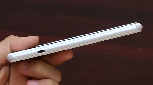Cận cảnh Xperia E3 dùng chip Qualcomm 4 nhân tại Thegioididong