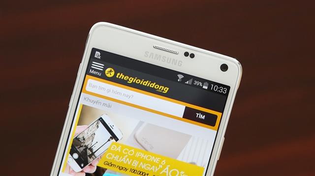 Viền màn hình phía trên có dải loa thoại, bộ đôi cảm biến và camera phụ 3.7MP