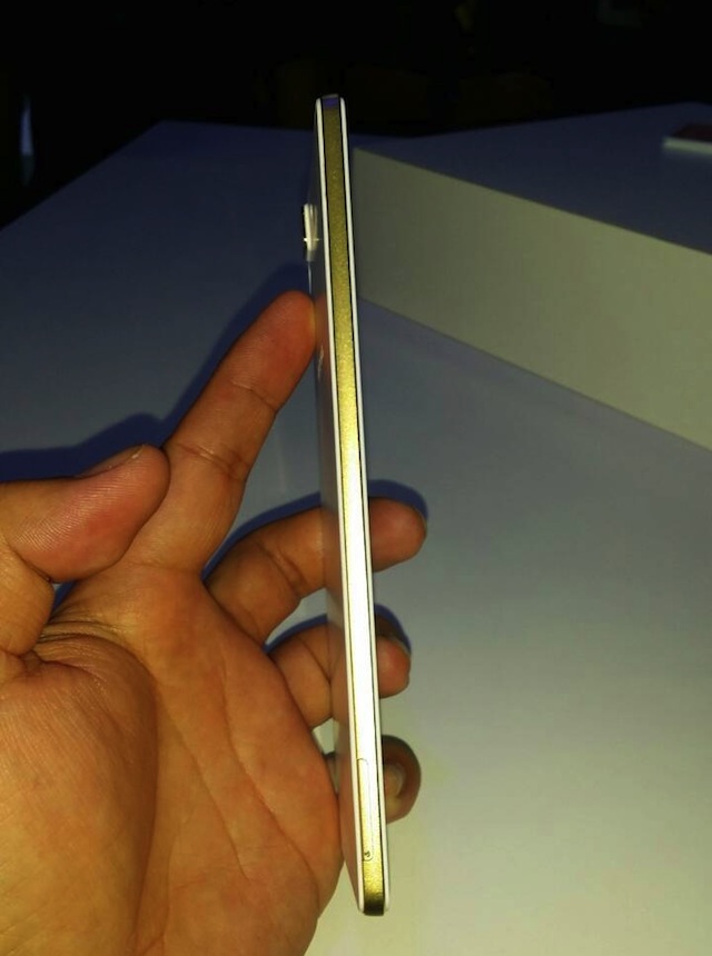 Loạt ảnh cận cảnh của Oppo R5