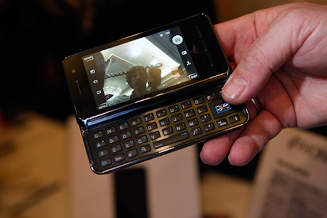 V-Squared liệu có chết yểu như Vphone?