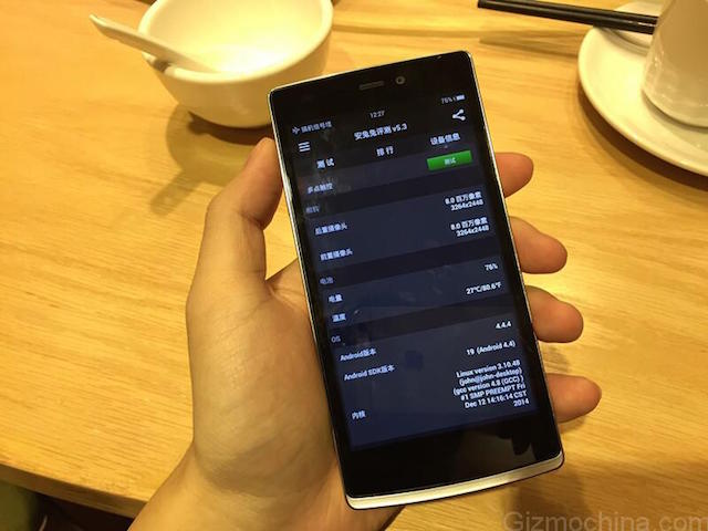 OnePlus One mini với ứng dụng AnTuTu'