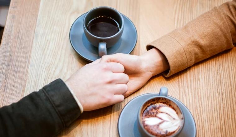 Uống cà phê giúp cải thiện khả năng chăn gối? Cafe có tác dụng gì?