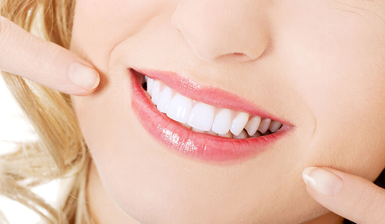10 cách làm trắng răng tự nhiên bạn cần biết