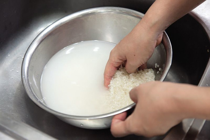 Chi tiết cách nấu cơm tấm ngon như ngoài hàng bằng nồi cơm điện
