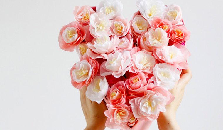 Tự tay làm hoa giấy để tặng nửa kia ngày Valentine