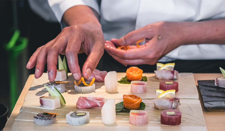 Omakase là gì? Tại sao người Nhật sẵn sàng chi tiền cho loại hình này