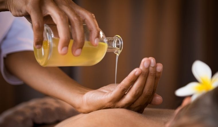 Cách làm dầu massage: Cách làm tinh dầu massage tại nhà