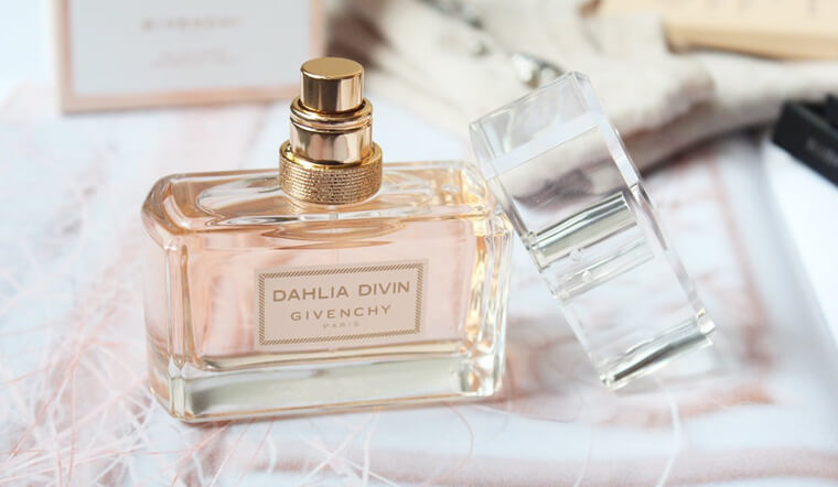 Nước hoa Givenchy Dahlia Divin - mùi hương sang trọng, lôi cuốn