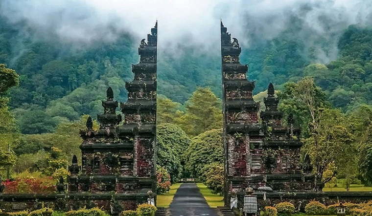 Ngất ngây với 10 địa điểm du lịch nổi tiếng, hấp dẫn tại Indonesia