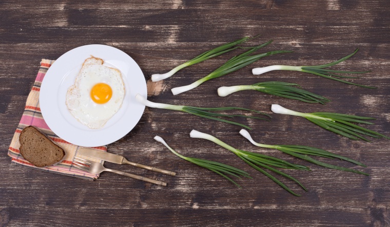 Ăn gì để trứng phát triển tốt, dễ thụ thai và nên kiêng ăn gì tránh hại  trứng?