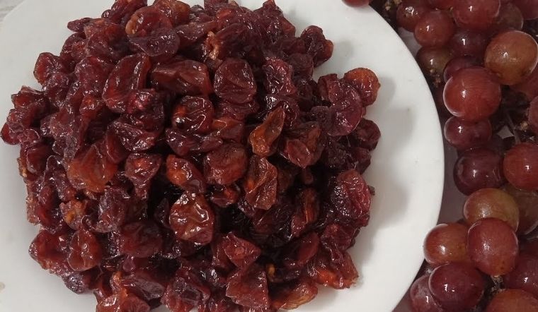 Cách làm mứt nho khô dẻo ngon, thơm lừng, ăn cực thích
