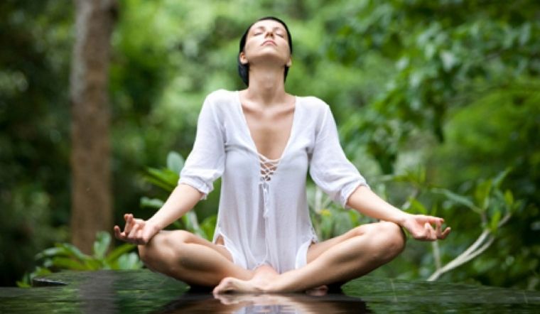 Cách hít thở trong yoga đúng cách cho người mới tập