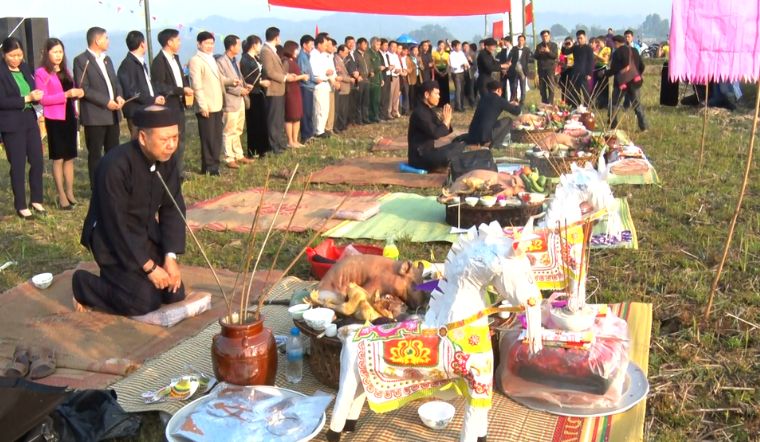 Lễ hội xuống đồng dân tộc Tày Cầu mùa và gắn kết cộng đồng Lễ hội xuống đồng dân tộc Tày Cầu mùa và gắn kết cộng đồng
