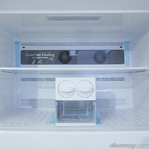 Khay đá xoay tiện lợi