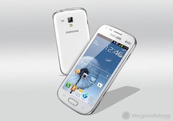 Samsung Galaxy Grand I9082 có thiết kế khá giống với Galaxy S III
