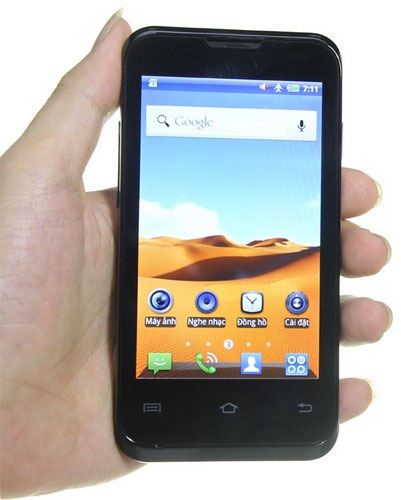 Mobell s58 với màn hình cảm ứng 4.0 inch và mặt sau màu bạc