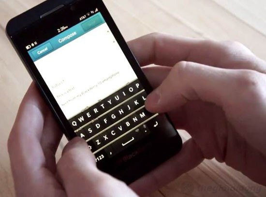Bàn phím ảo với khả năng học, ghi nhớ và dự đoán từ của Blackberry Z10 Bàn phím ảo với khả năng học, ghi nhớ và dự đoán từ của Blackberry Z10