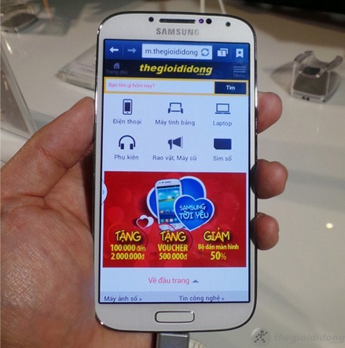 MUA NGAY GIÁ RẺ 3TR Samsung Galaxy S4 i9500 Xách Tay Fullbox Mới 100%