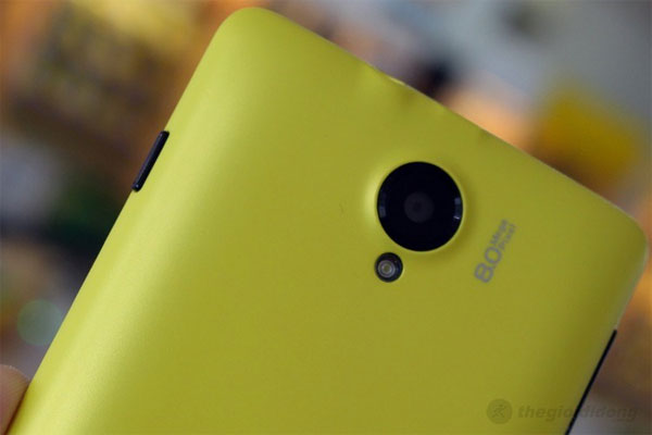 Mobell Nova F với máy ảnh 8.0MP Mobell Nova F với máy ảnh 8.0MP, tự động lấy nét