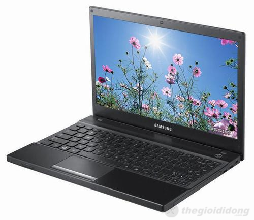 Màn hình của Samsung 300V4Z hiển thị đẹp và sắc nét