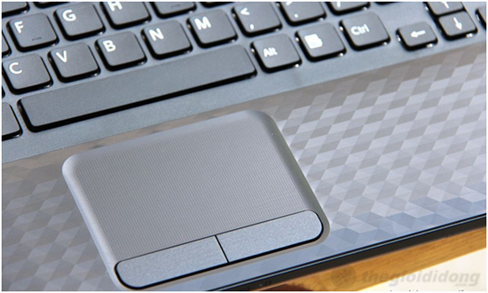 Tocuhpad cùng tông màu với vỏ máy Sony Vaio EH35EG