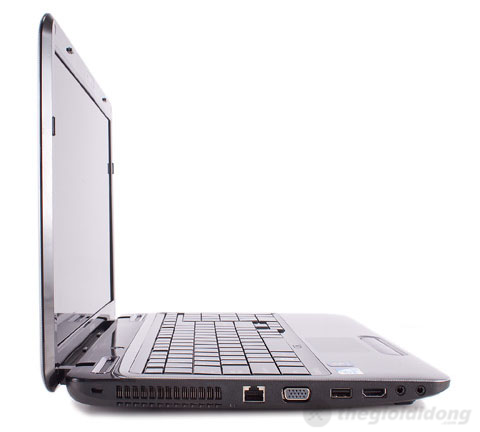 Các cổng kết nối nằm cạnh trái của Toshiba Satellite L755