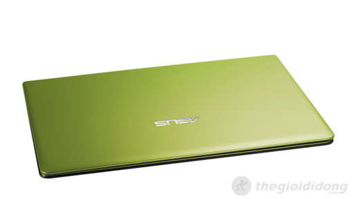 ASUS X401A B822G50 được làm từ chất liệu nhựa cứng trông khá đẹp mắt
