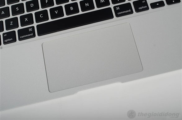 Macbook Air có Trackpad đa điểm sử dụng dễ dàng