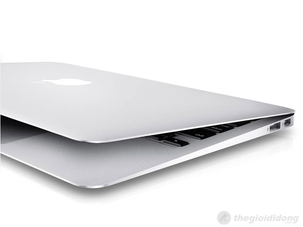 Macbook Air có cạnh phải gồm 1 cổng USB và 1 cổng Thunderbolt
