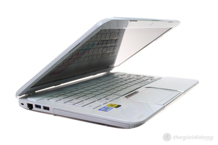 Toshiba satellite với pin khủng