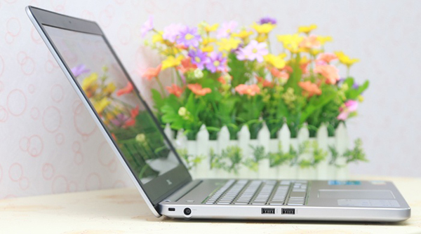 Dell Inspiron 7537 75418G1TGW8 Dell Inspiron 7537 75418G1TGW8