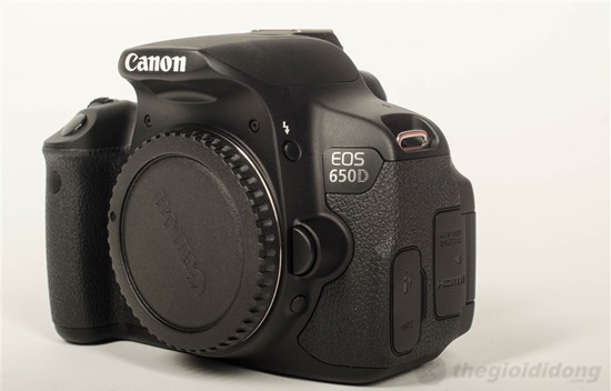 Máy ảnh Canon EOS 650D với kiểu dáng đẹp mắt.