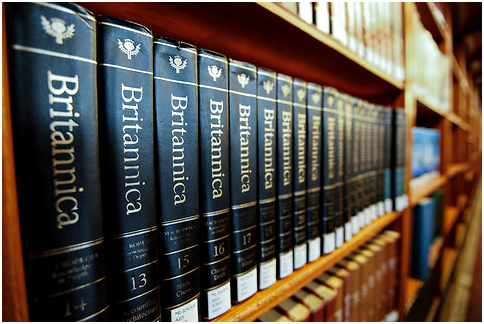 Máy được trang bị từ điển Britannica_bách khoa toàn thư bằng tiếng Anh lâu đời nhất thế giới