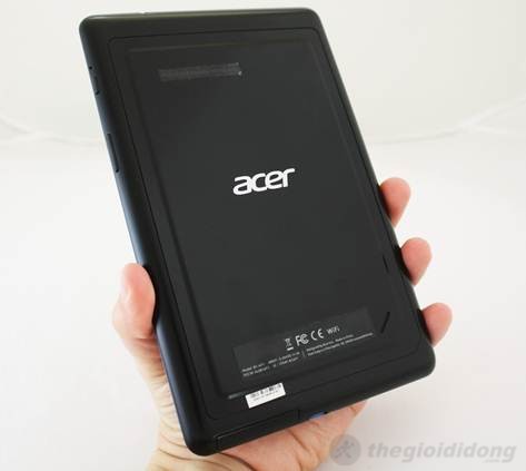 Acer Iconia B1-A71 nhỏ gọn, dễ dàng cầm bằng 1 tay