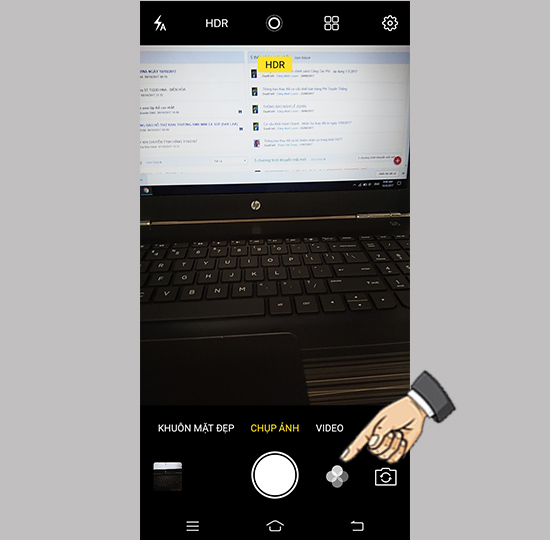 Chọn biểu tượng bốn vòng tròn.