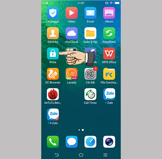 Vào màn hình chính và chạm vào Khóa