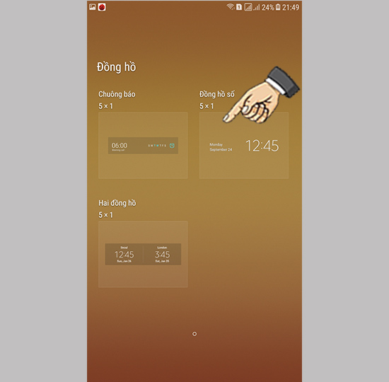 Bước 4: Kéo widget yêu thích ra ngoài.