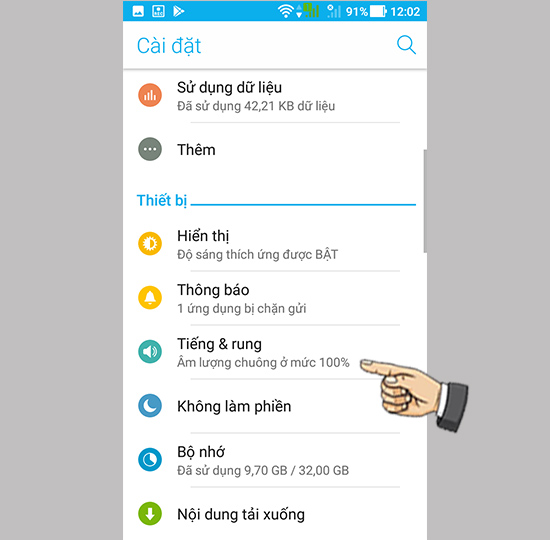 Vào cài đặt chọn tiếng và rung.