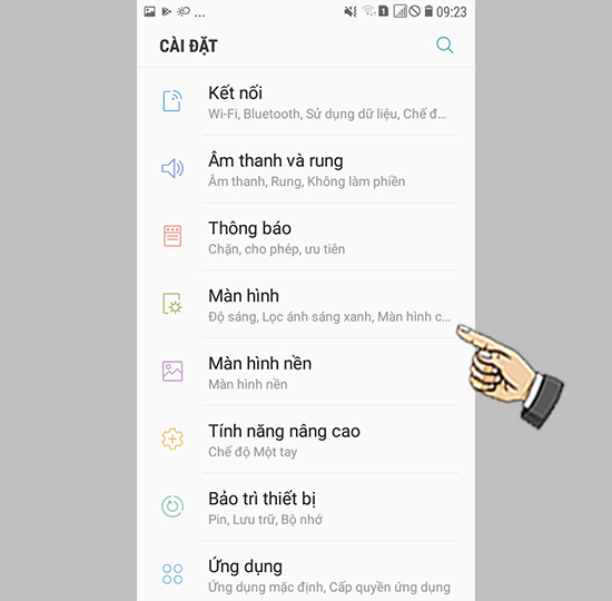 Vào cài đặt chọn màn hình.