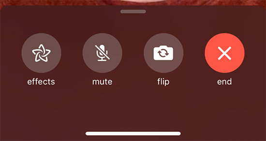 Việc chuyển camera khi Facetime cũng tiện lợi hơn