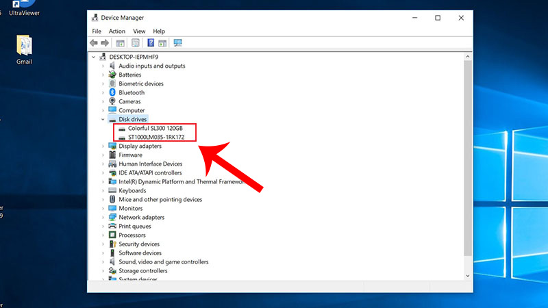 Click đúp chuột vào Disk drivers