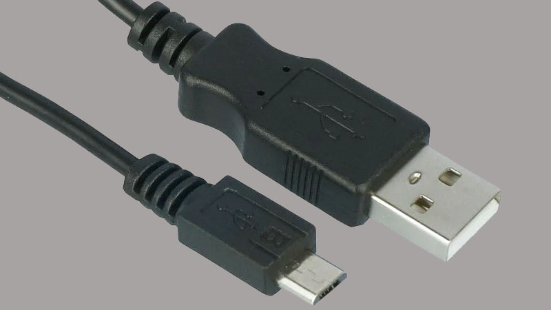 USB Micro-B được vát hai đầu thay vì có hình chữ nhật như USB Type A
