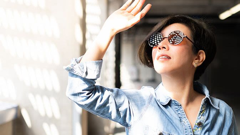 Mắt kính chống tia UV400 là loại mắt kính có thể ngăn các tia UV400